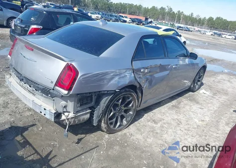 2018 Chrysler 300 300S z USA, uszkodzony, nr VIN 2C3CCABG1JH269551